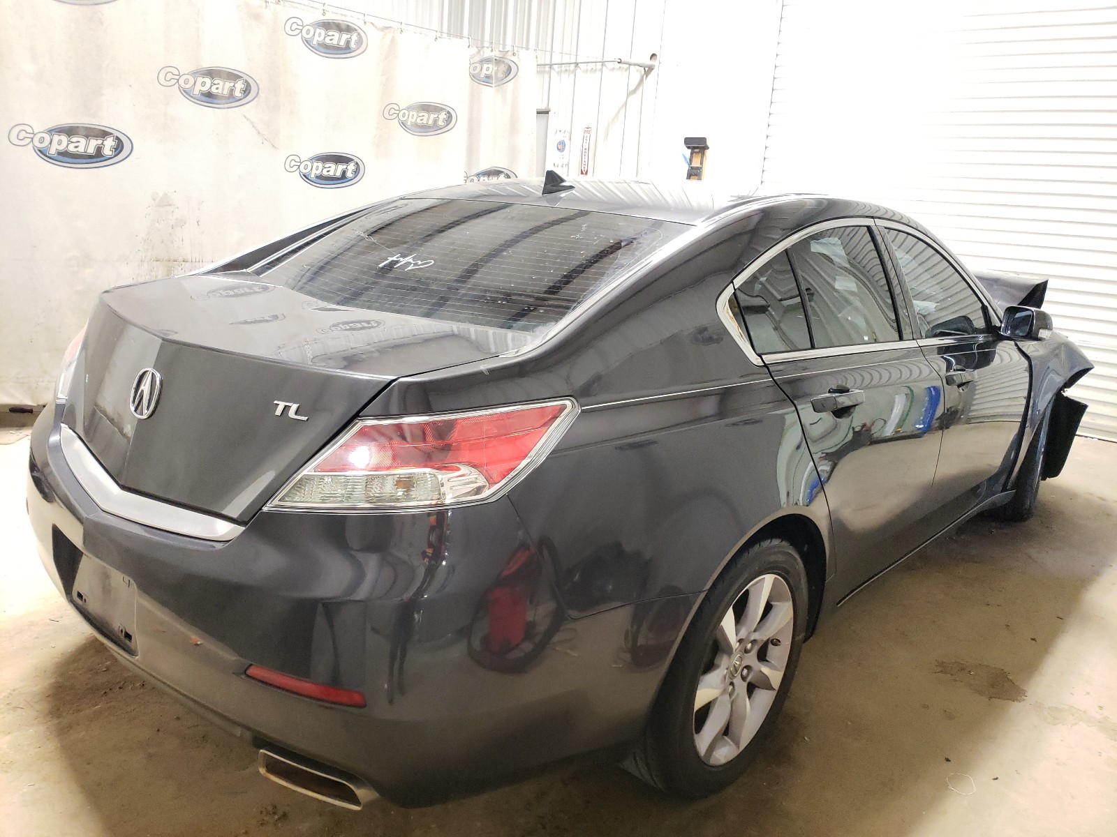 Photo 4 from auction – 2013 ACURA TL with VIN 19UUA8F21DA009569