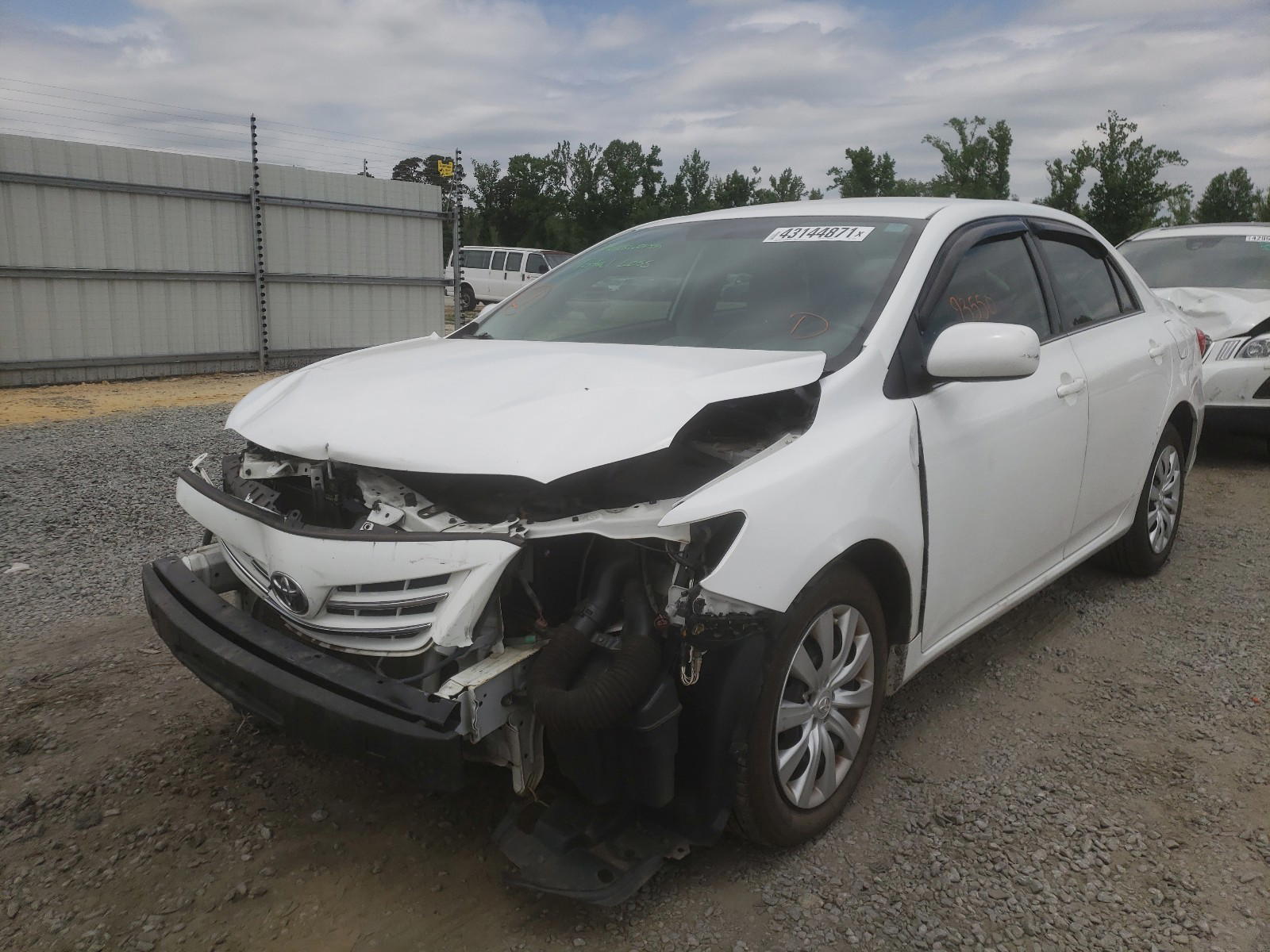 Photo 2 from auction – 2013 TOYOTA COROLLA BA with VIN 5YFBU4EE6DP113844