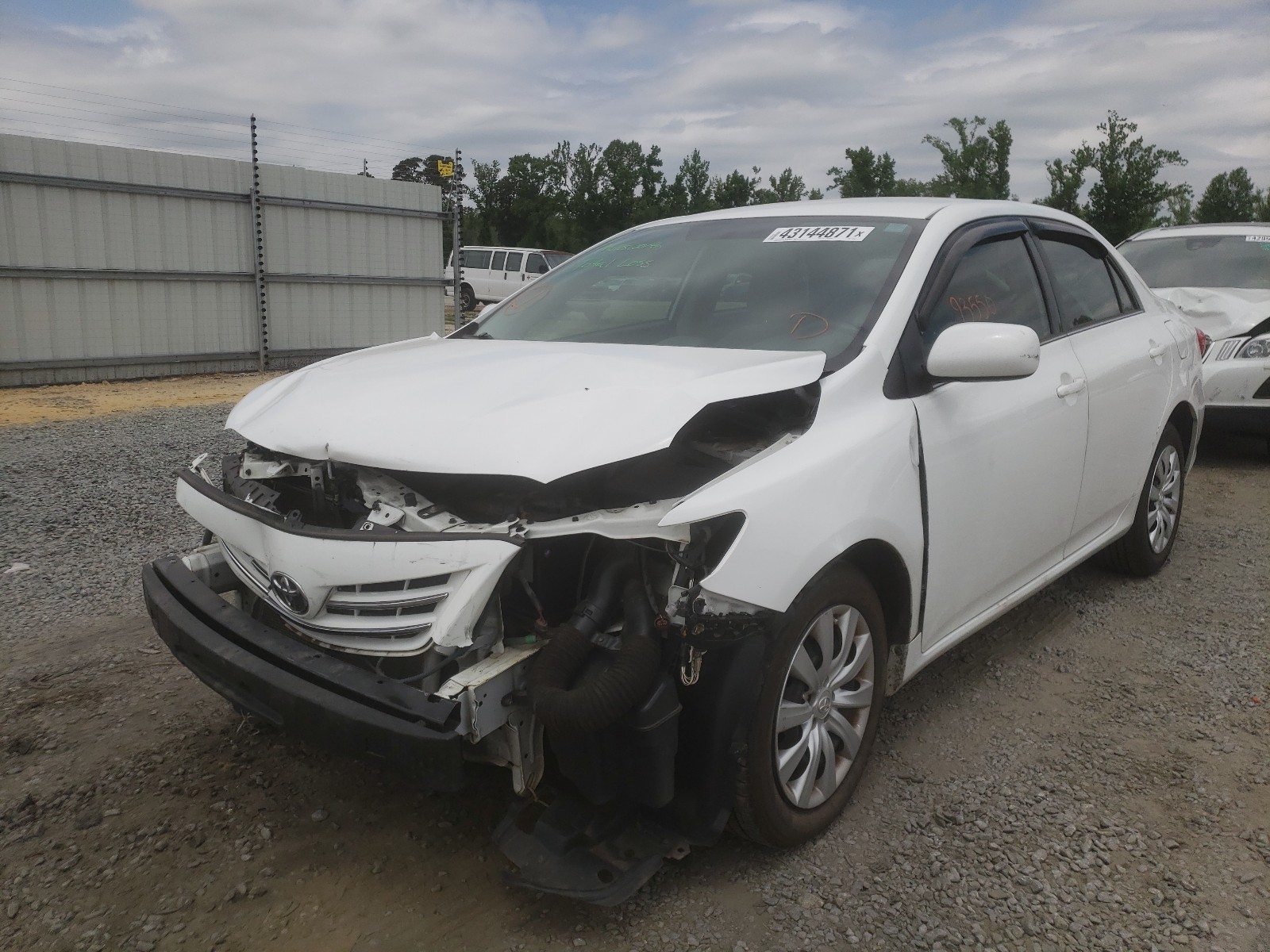 Zdjęcie 2 z aukcji – 2013 TOYOTA COROLLA BA z VIN 5YFBU4EE6DP113844