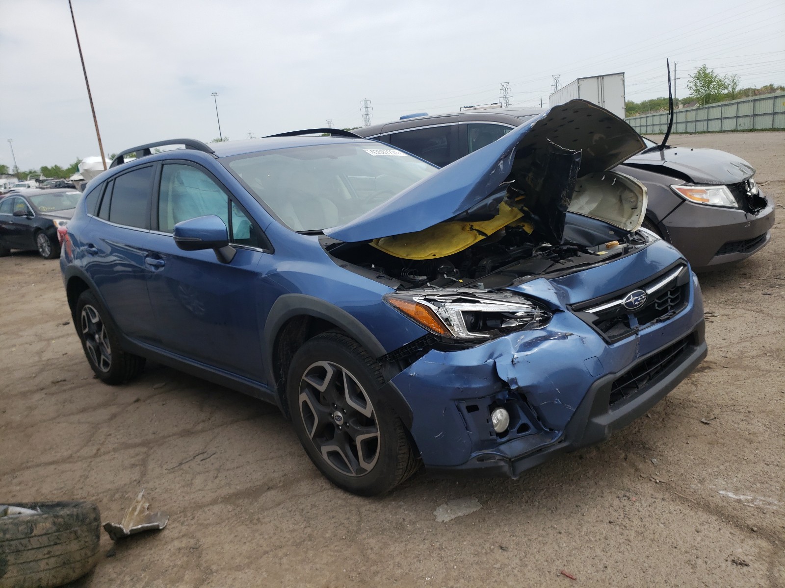 SUBARU CROSSTREK 2018 with VIN JF2GTAJC2JH266273 - Photo from auction
