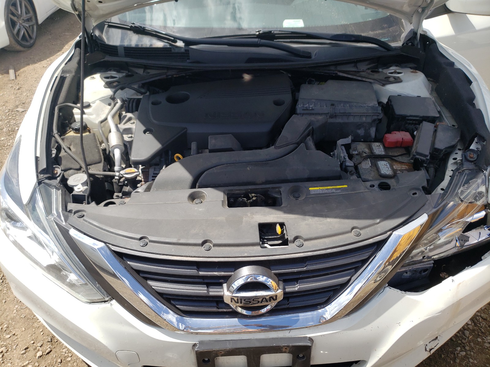 Photo 7 from auction – 2016 NISSAN ALTIMA 2.5 with VIN 1N4AL3AP5GC256805