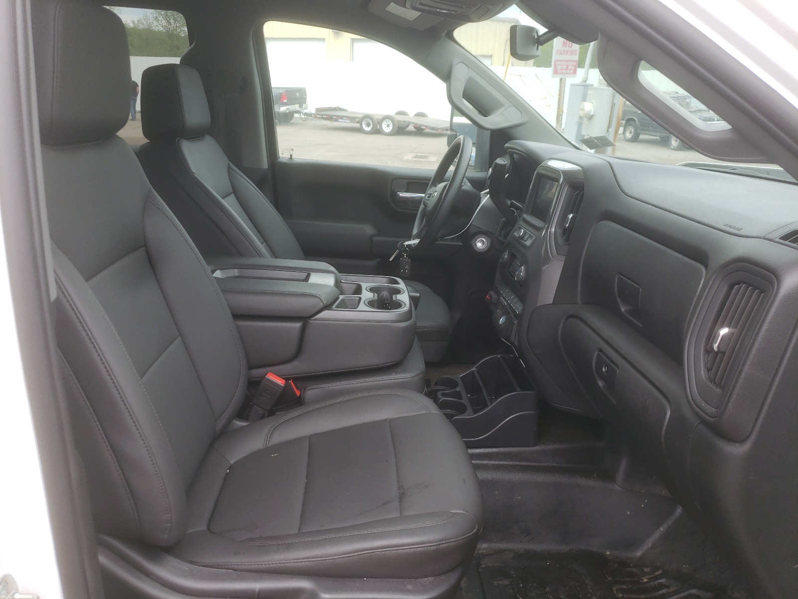 Photo 5 from auction – 2021 CHEVROLET SILVERADO with VIN 1GCPYAEH1MZ185687