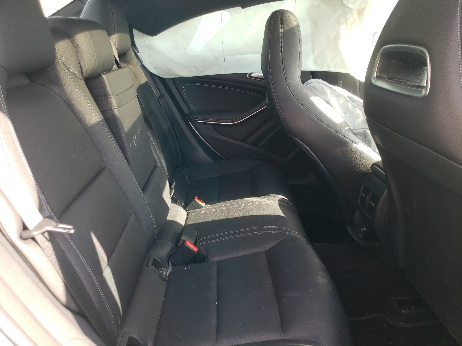Photo 6 from auction – 2018 MERCEDES-BENZ CLA 250 with VIN WDDSJ4EB5JN665686