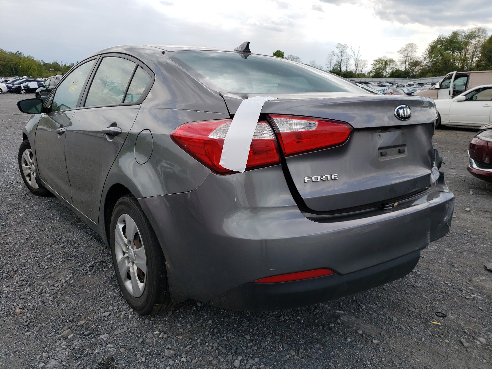 Photo 3 from auction – 2016 KIA FORTE LX with VIN KNAFX4A64G5537609