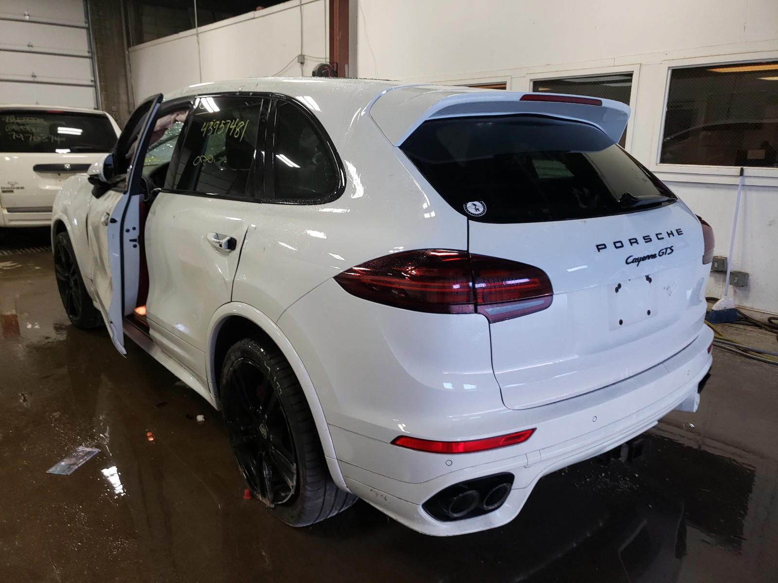 Photo 3 from auction – 2016 PORSCHE CAYENNE GT with VIN WP1AD2A26GLA76513