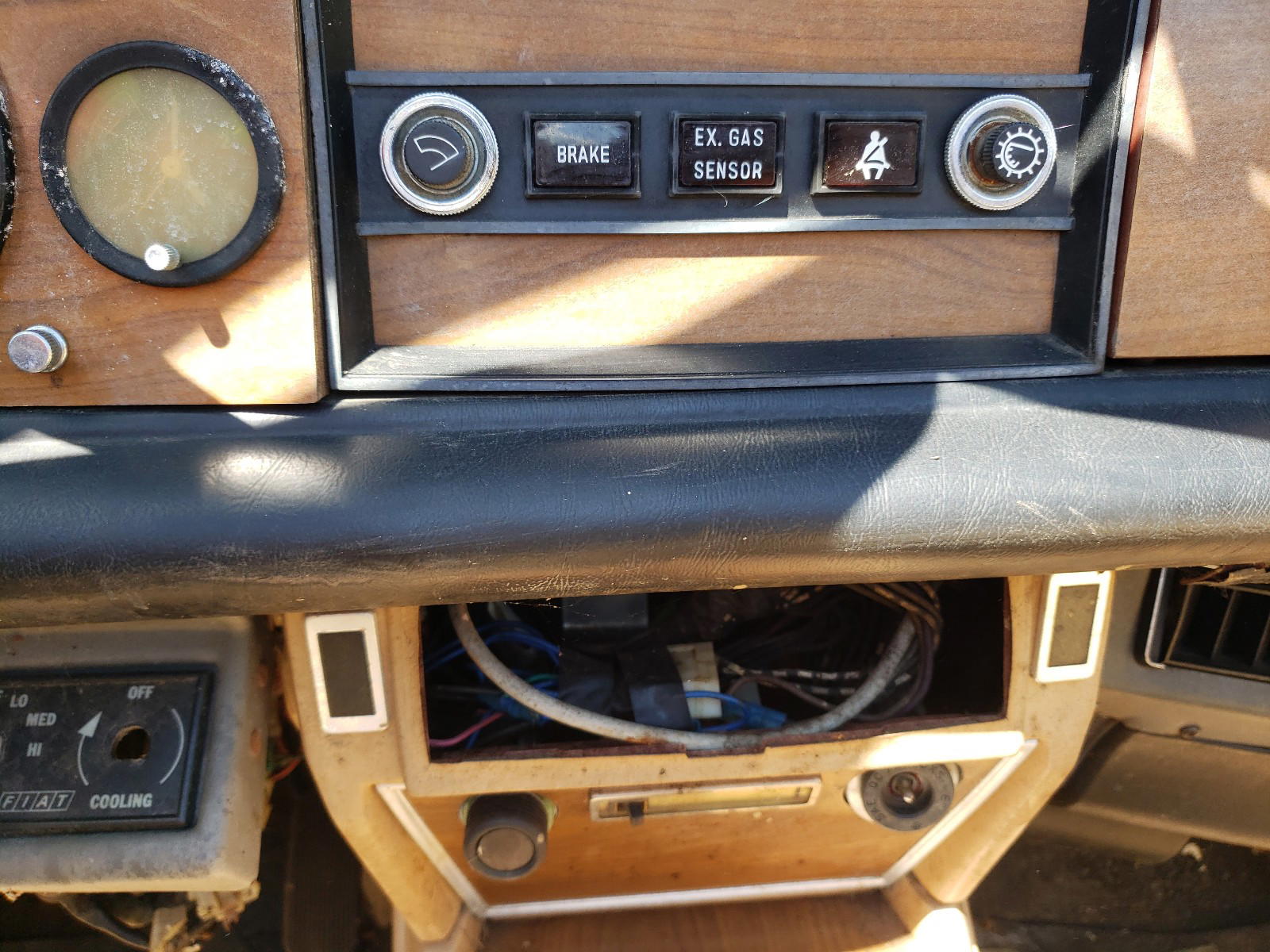 Photo 9 from auction – 1982 FIAT 124 SPIDER with VIN ZFAAS00BXC5003258