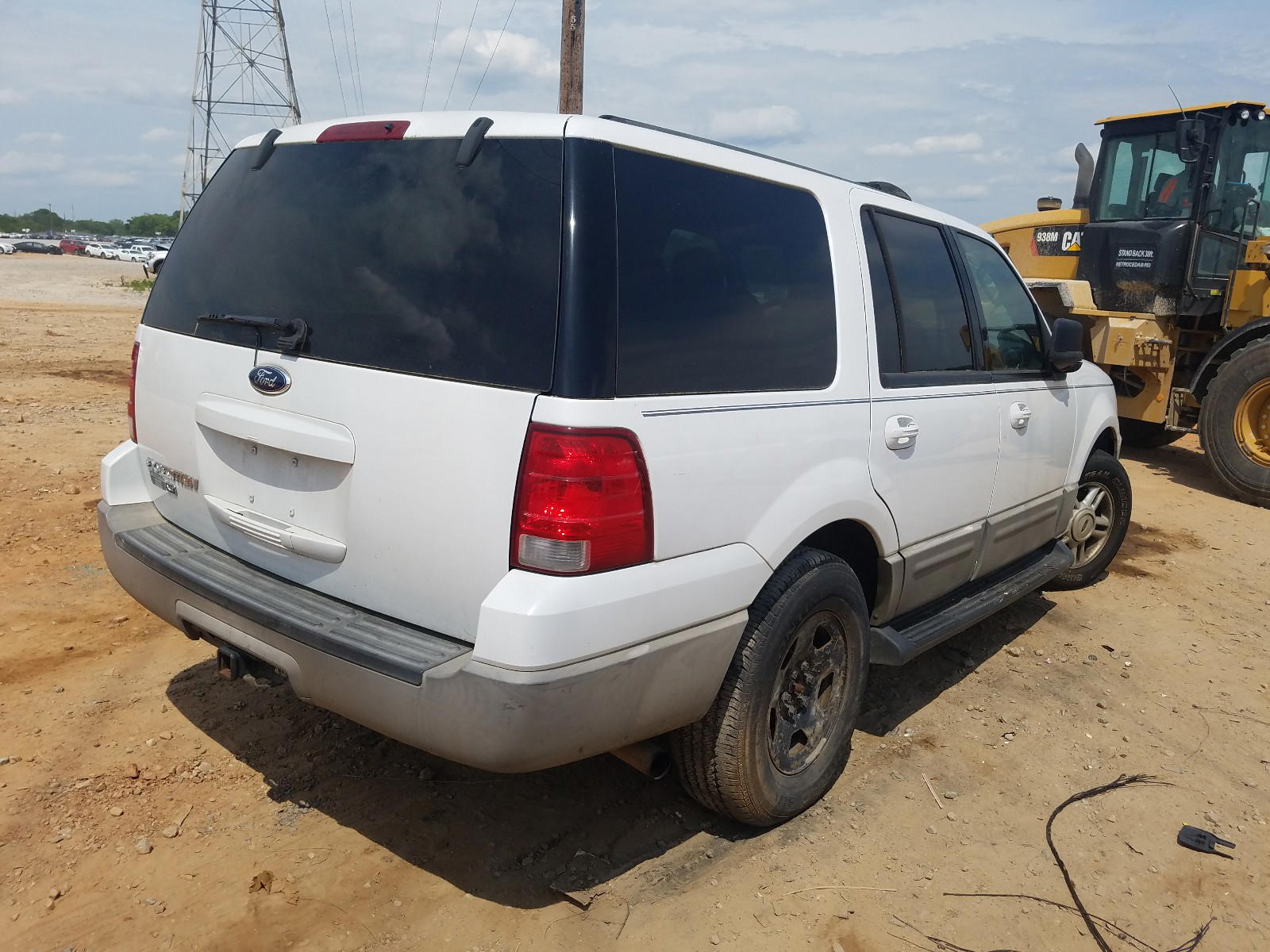 Photo 4 from auction – 2003 FORD EXPEDITION with VIN 1FMPU16L23LB79425