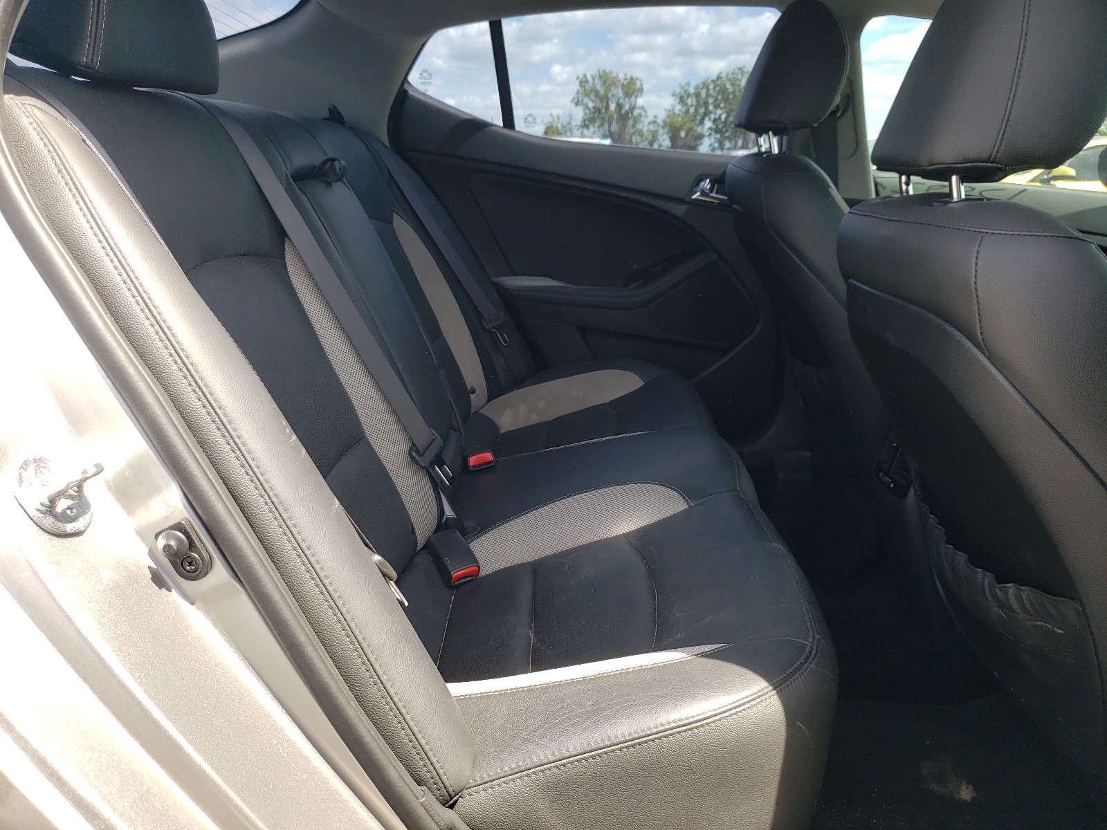 صورة رقم 6 من المزاد - 2012 KIA OPTIMA SX مع VIN 5XXGR4A62CG046091