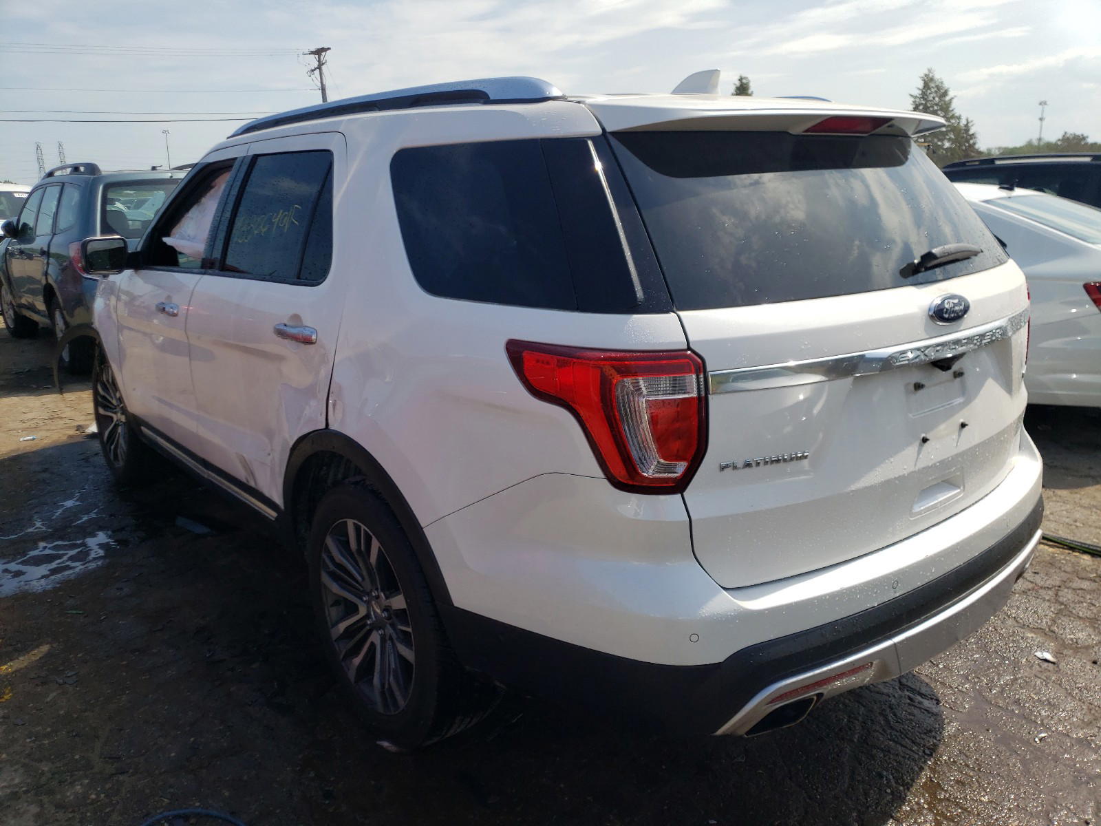 Photo 3 from auction – 2017 FORD EXPLORER with VIN 1FM5K8HT1HGA13710