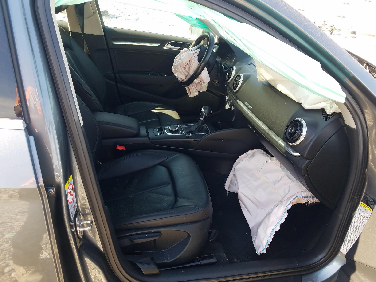 Photo 5 from auction – 2015 AUDI A3 PREMIUM with VIN WAUBFGFFXF1003709