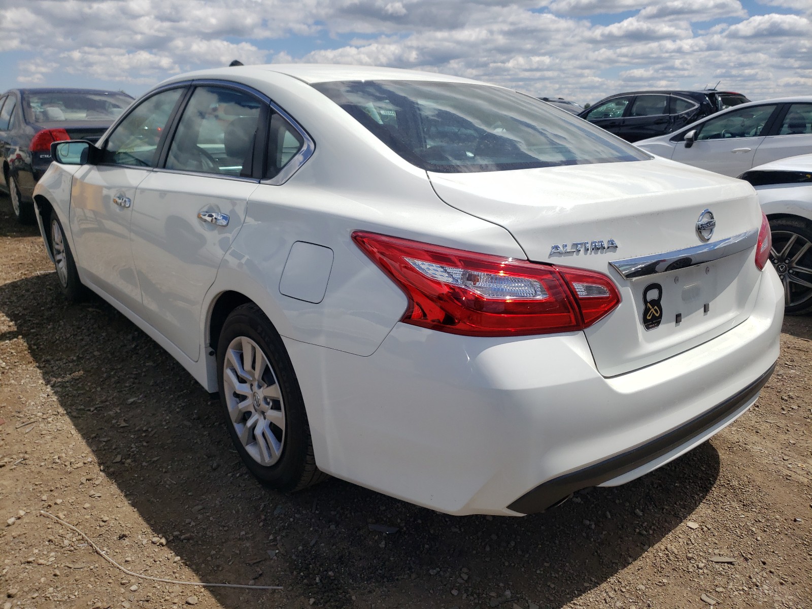 Photo 3 from auction – 2016 NISSAN ALTIMA 2.5 with VIN 1N4AL3AP5GC256805