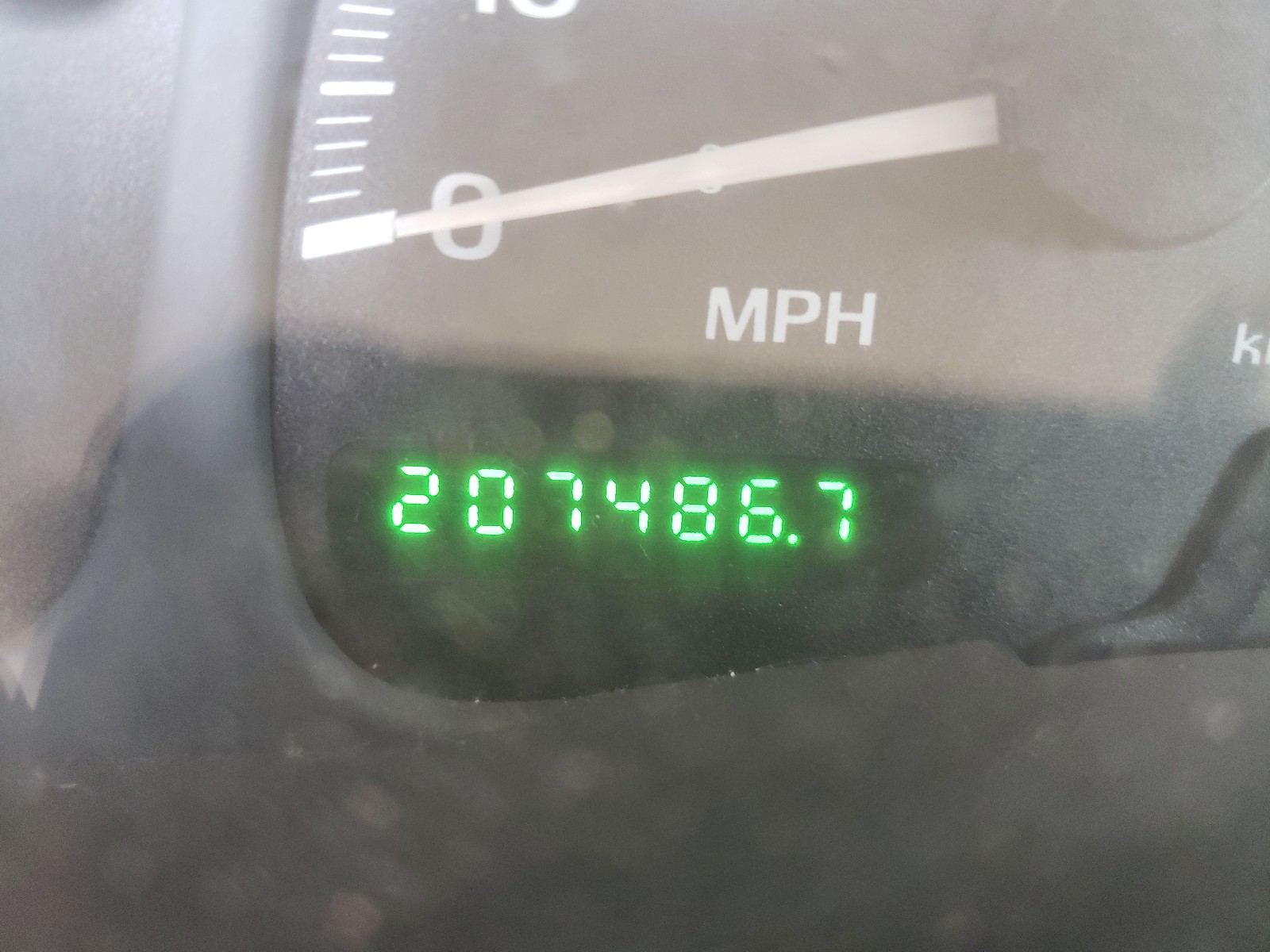Photo 8 from auction – 2002 LINCOLN NAVIGATOR with VIN 5LMFU28R62LJ10672