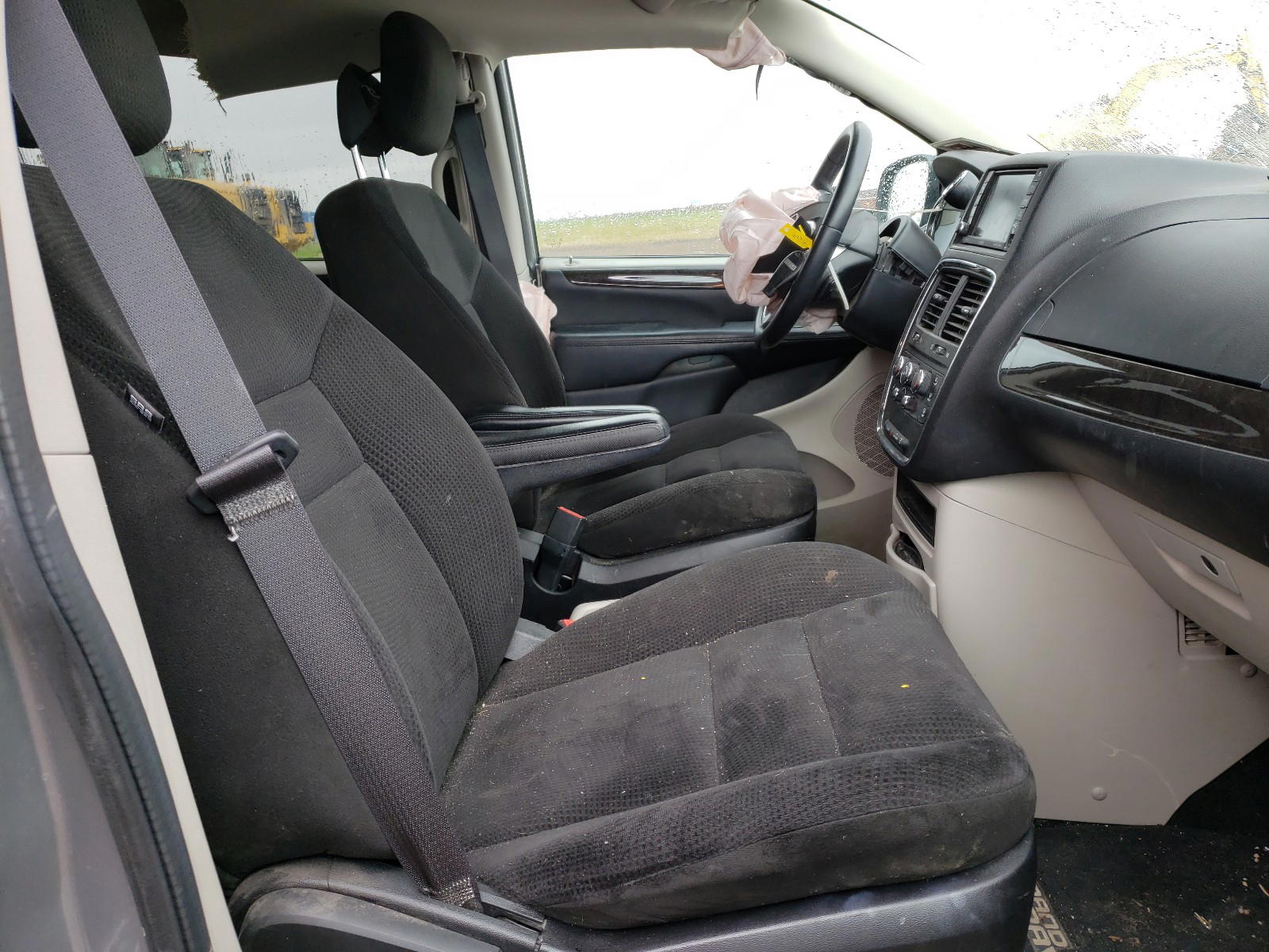Photo 5 from auction – 2016 DODGE GRAND CARA with VIN 2C4RDGBG7GR216927