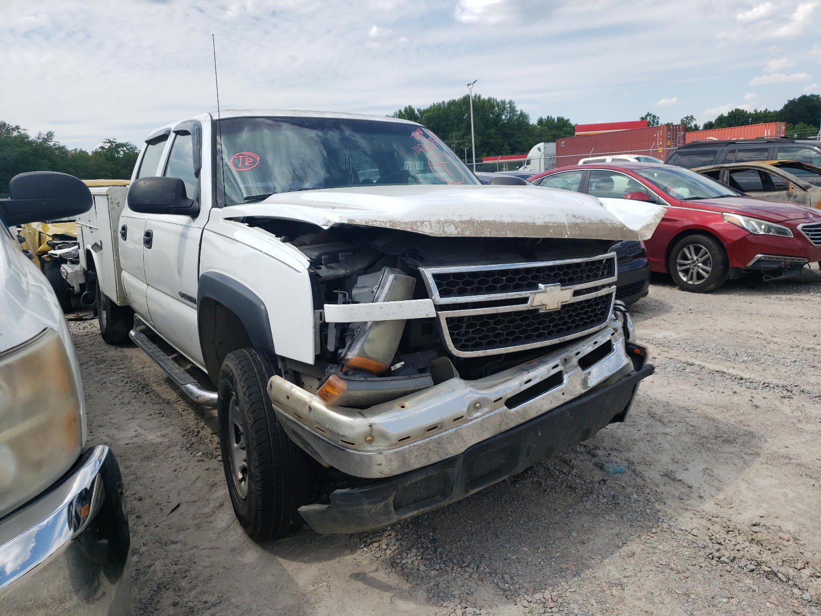 CHEVROLET SILVERADO 2006 with VIN 1GCHC23U76F107301 - Photo from auction