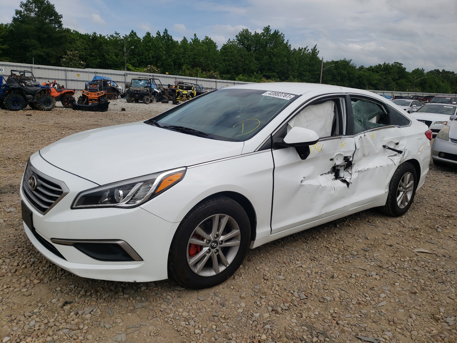 Photo 2 from auction – 2016 HYUNDAI SONATA SE with VIN 5NPE24AF0GH400969