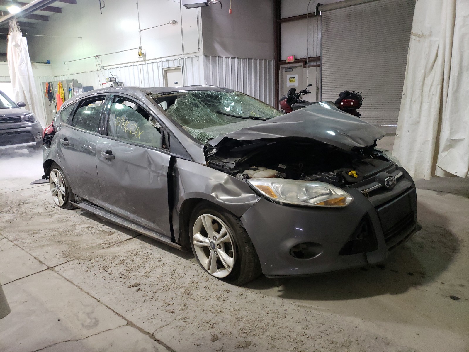 FORD FOCUS SE 2014 z numerem VIN 1FADP3K27EL152317 - Zdjęcie z aukcji