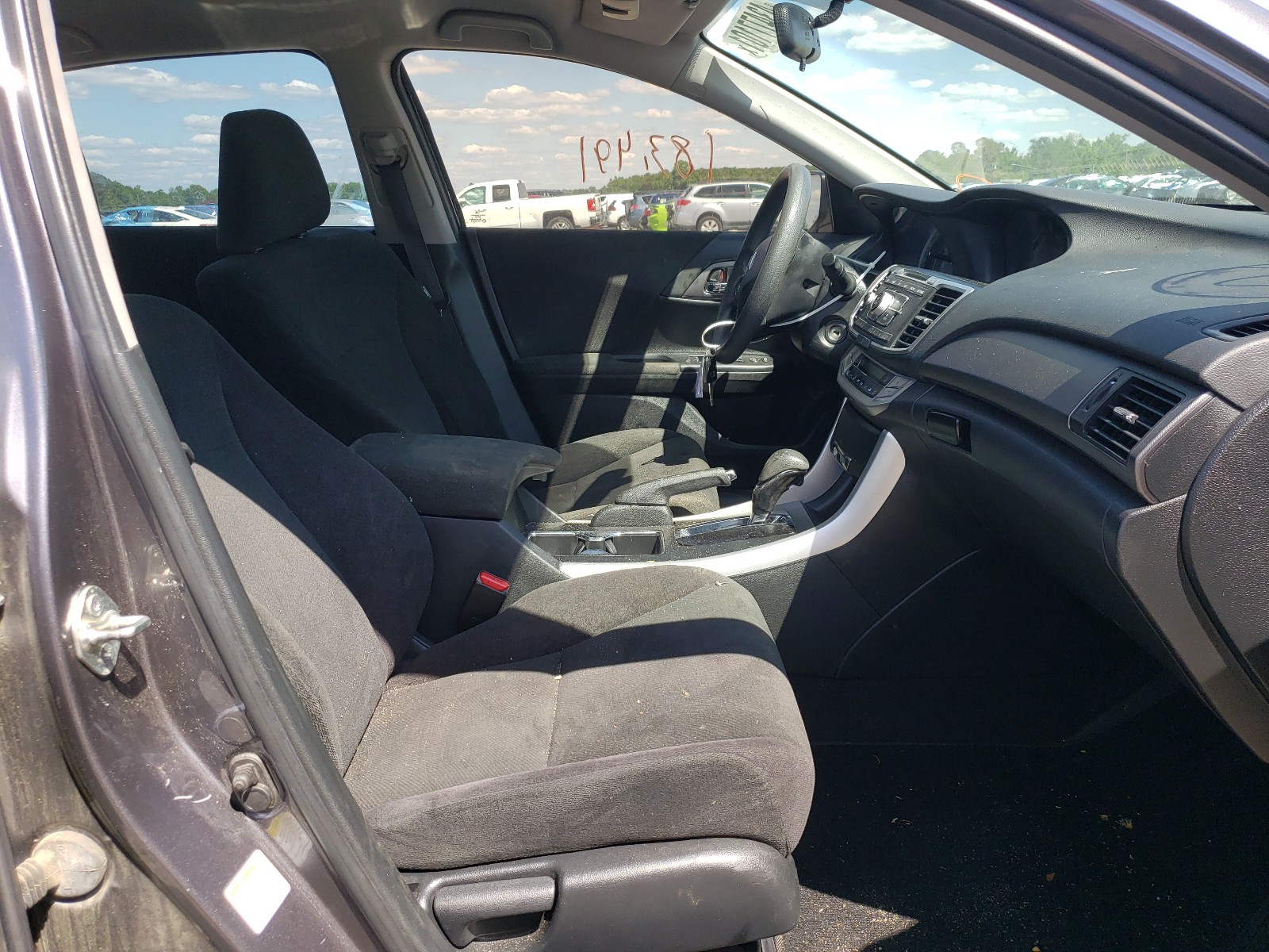 Photo 5 from auction – 2013 HONDA ACCORD with VIN 1HGCR2F34DA281558