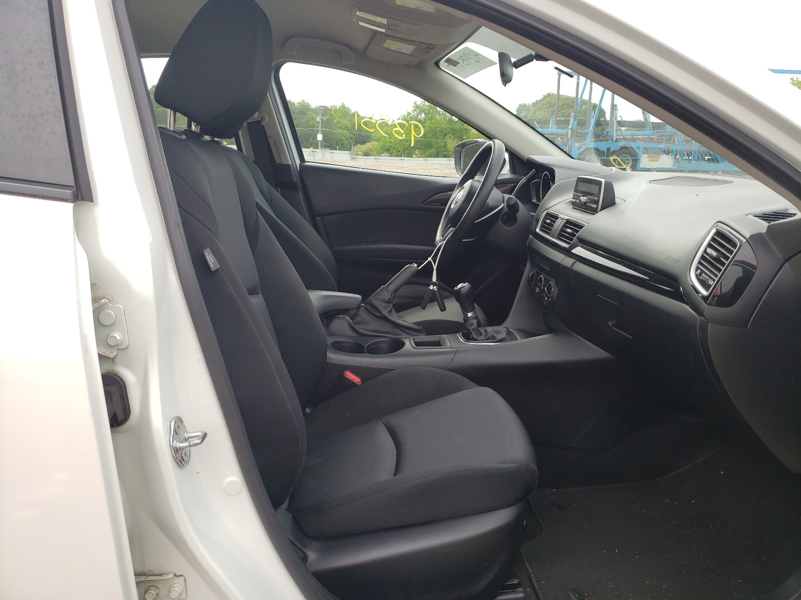 Photo 15 from auction – 2014 MAZDA 3 SPORT with VIN JM1BM1U7XE1128967