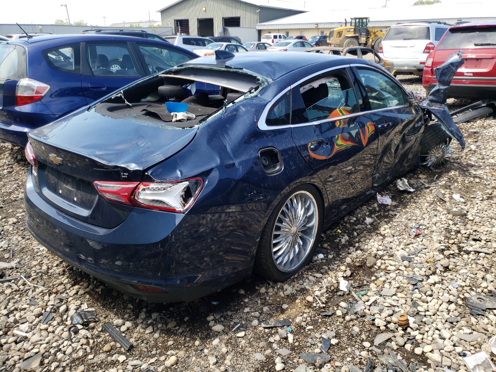 Photo 4 from auction – 2019 CHEVROLET MALIBU LT with VIN 1G1ZD5ST5KF112155