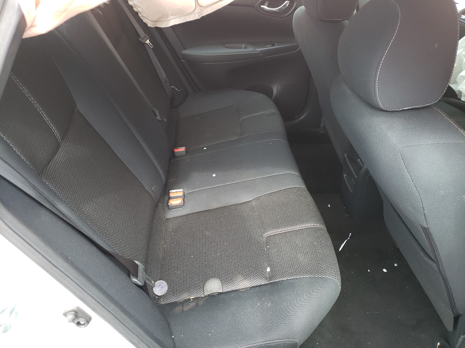 Photo 6 from auction – 2017 NISSAN SENTRA S with VIN 3N1AB7AP0HY330468
