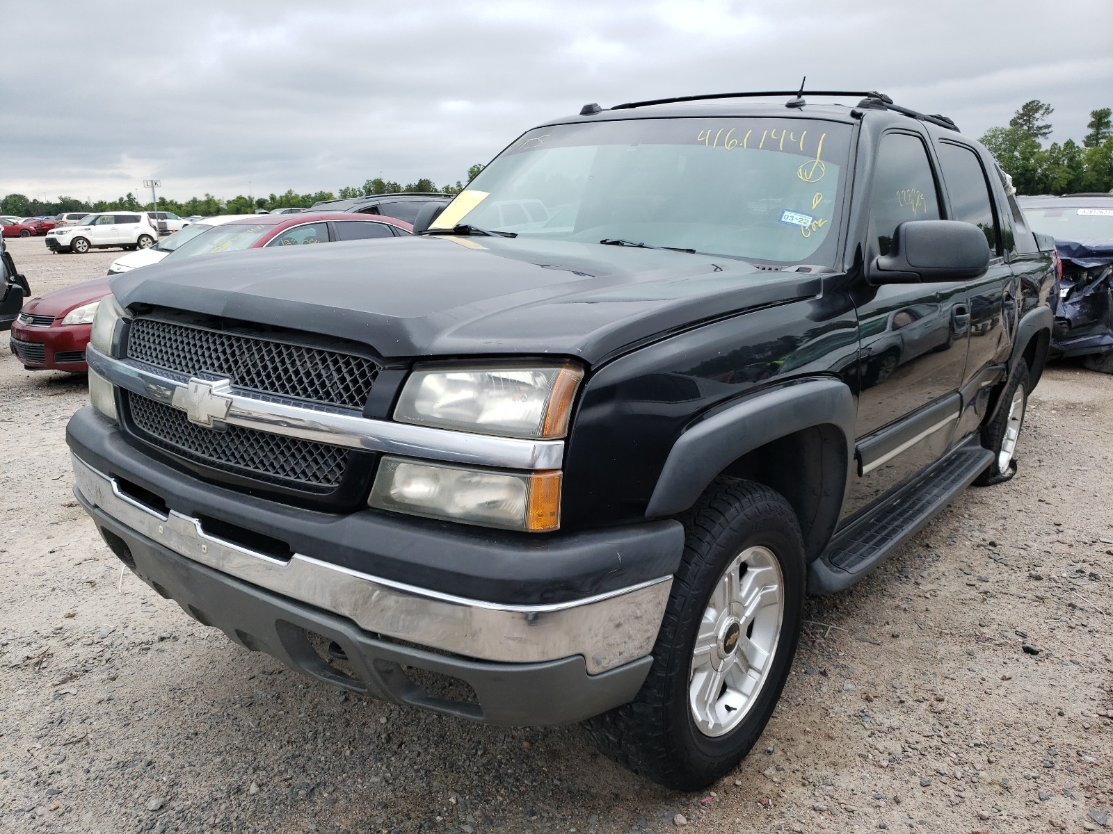 Photo 2 from auction – 2004 CHEVROLET AVALANCHE with VIN 3GNEK12T44G200580