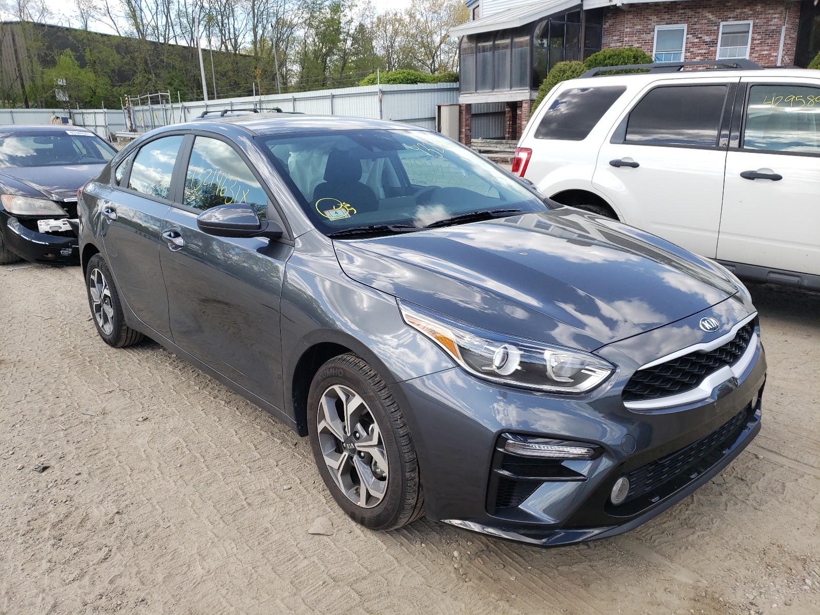 KIA FORTE FE 2021 with VIN 3KPF24AD9ME313591 - Photo from auction