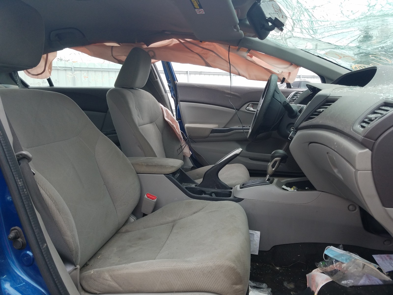 Photo 5 from auction – 2012 HONDA CIVIC LX with VIN 2HGFB2F55CH585842