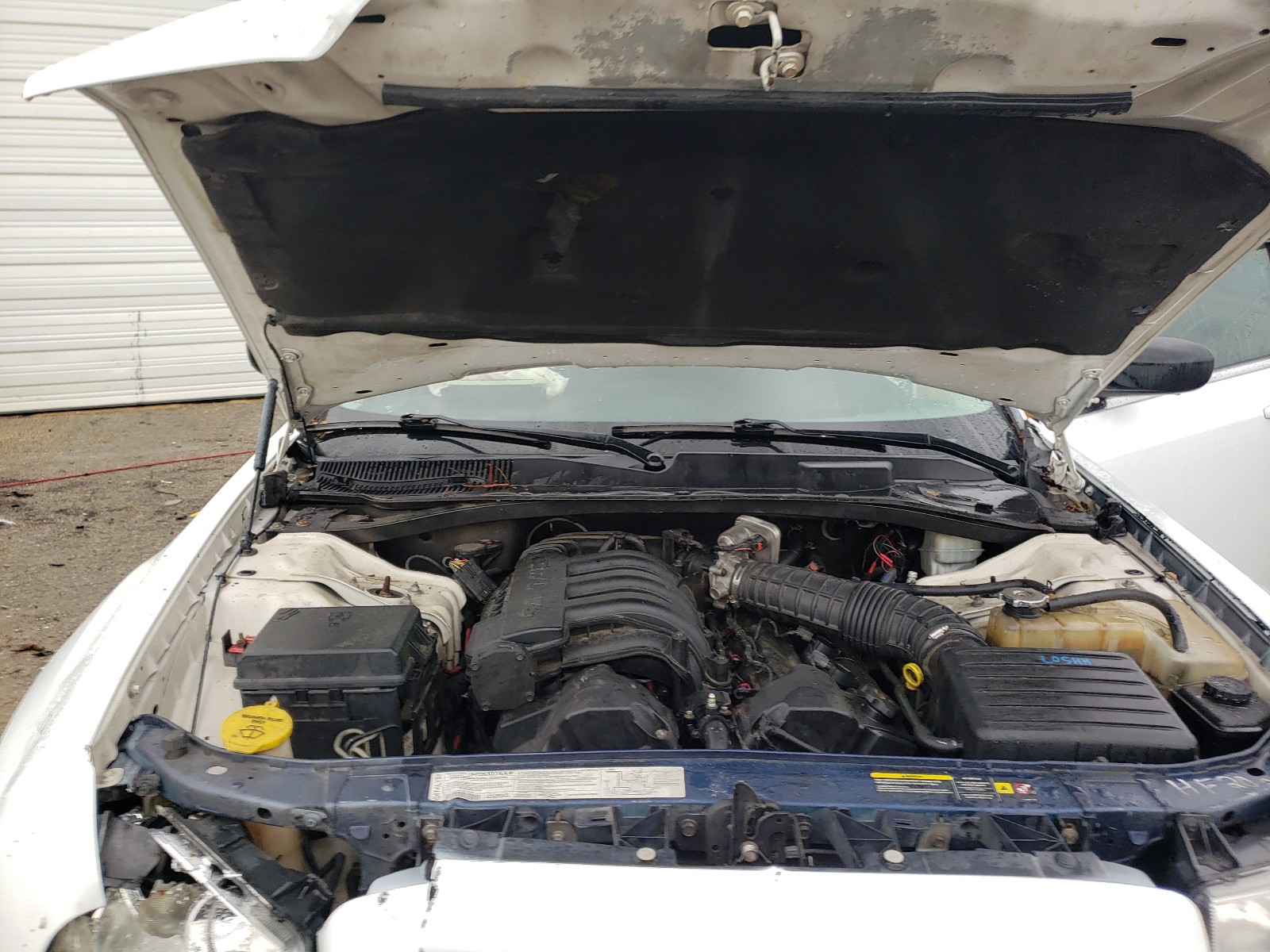 Photo 7 from auction – 2008 CHRYSLER 300 LX with VIN 2C3KA43R58H179719