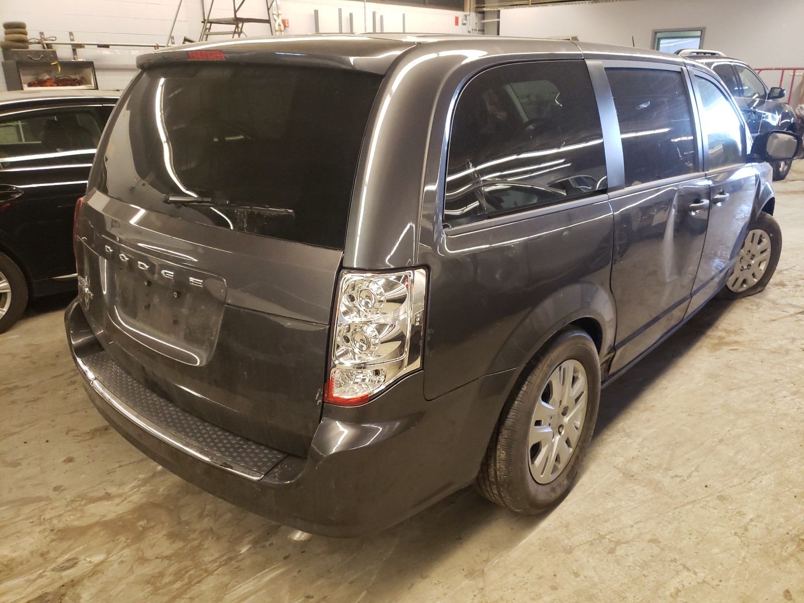 Photo 4 from auction – 2019 DODGE GRAND CARA with VIN 2C4RDGBG7KR678722