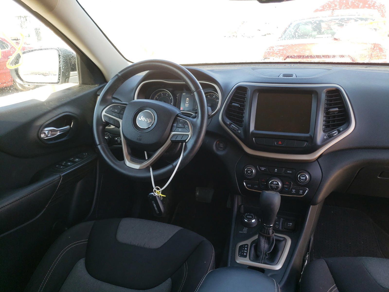 Photo 9 from auction – 2014 JEEP CHEROKEE L with VIN 1C4PJMCB9EW220158