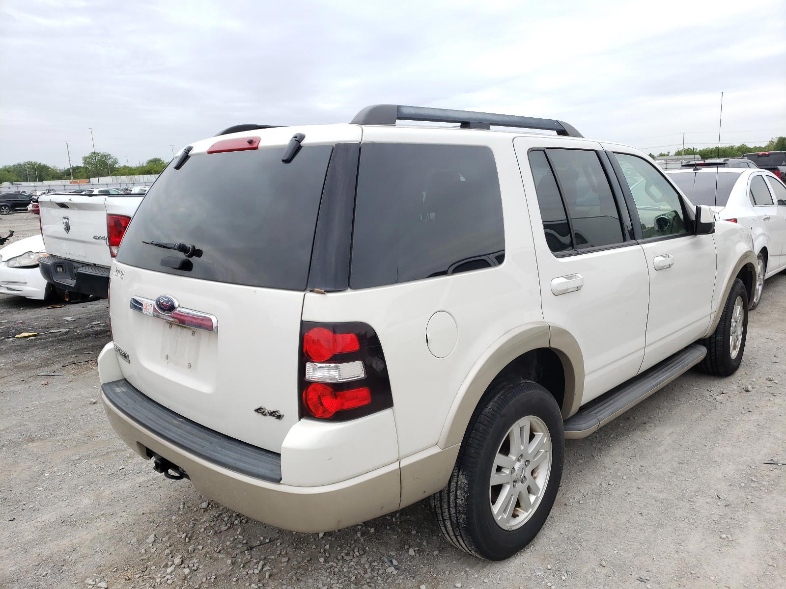 Photo 4 from auction – 2010 FORD EXPLORER with VIN 1FMEU7EE8AUA16671