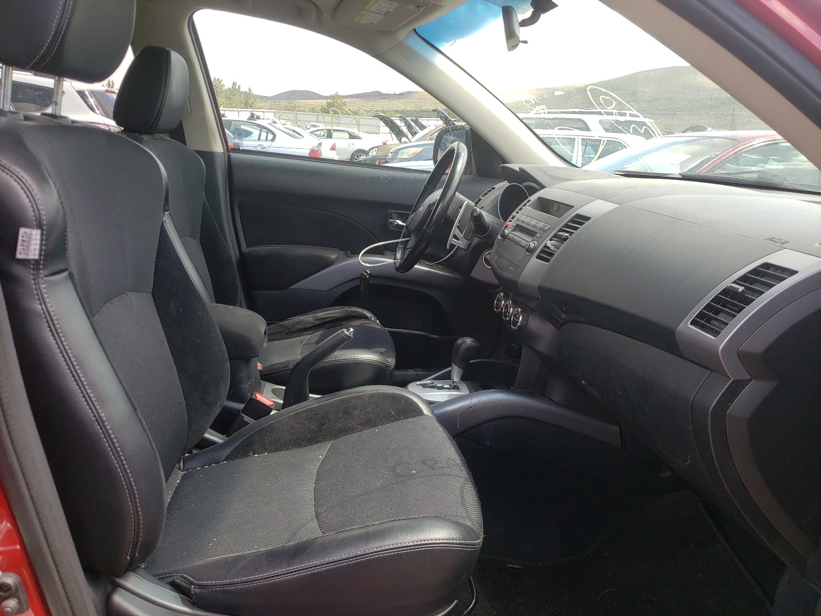 Photo 5 from auction – 2013 MITSUBISHI OUTLANDER with VIN JA4JT3AW2DU020906