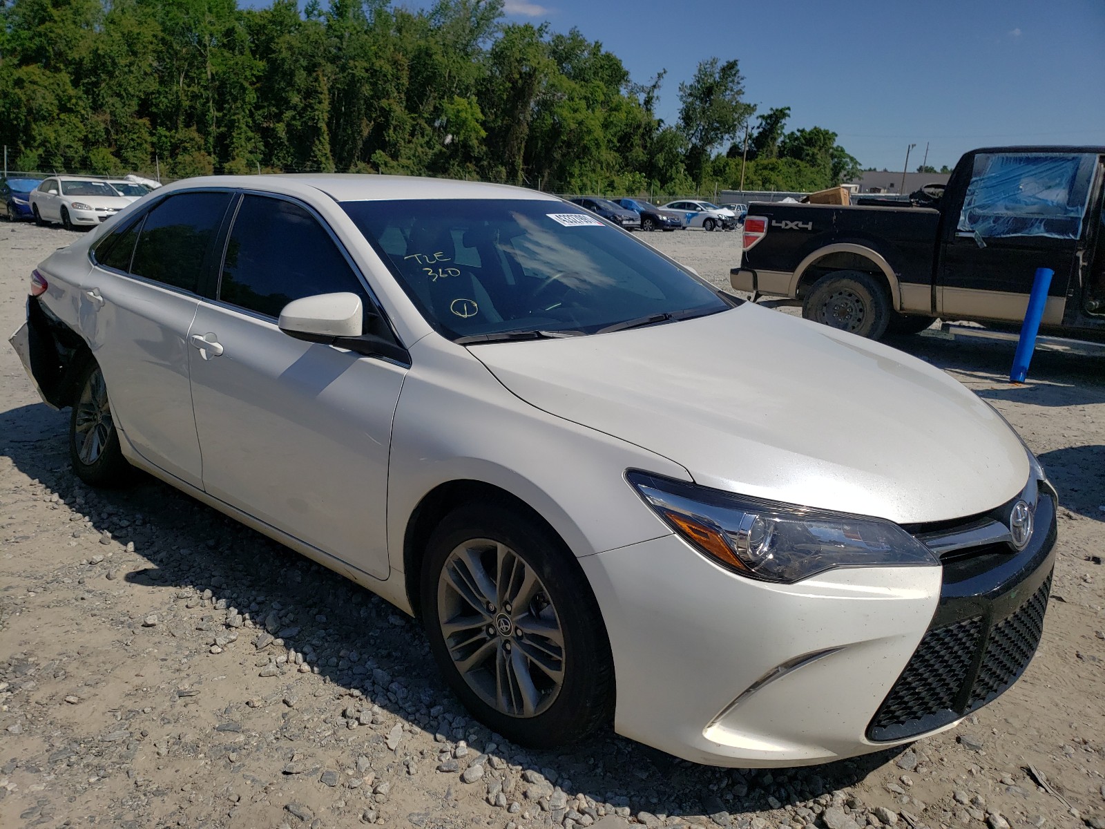 Photo 1 from auction – 2015 TOYOTA CAMRY LE with VIN 4T1BF1FK4FU111749