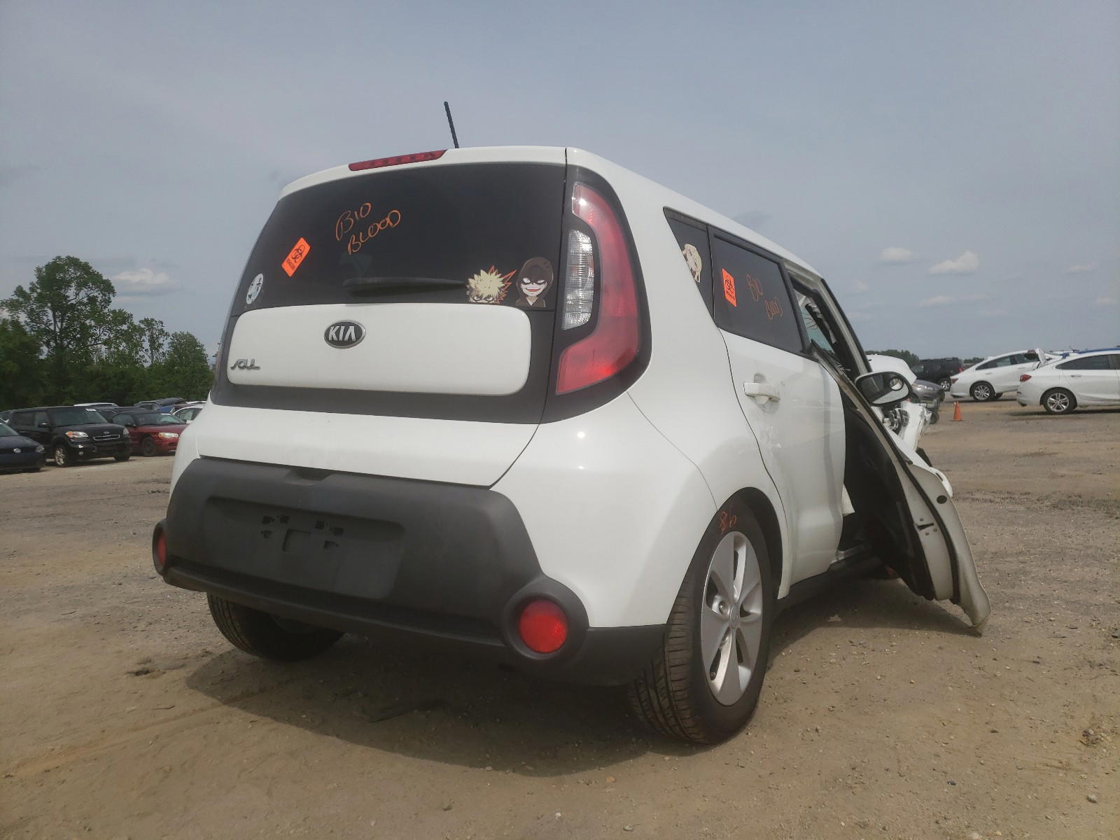 Photo 4 from auction – 2015 KIA SOUL with VIN KNDJN2A29F7774698