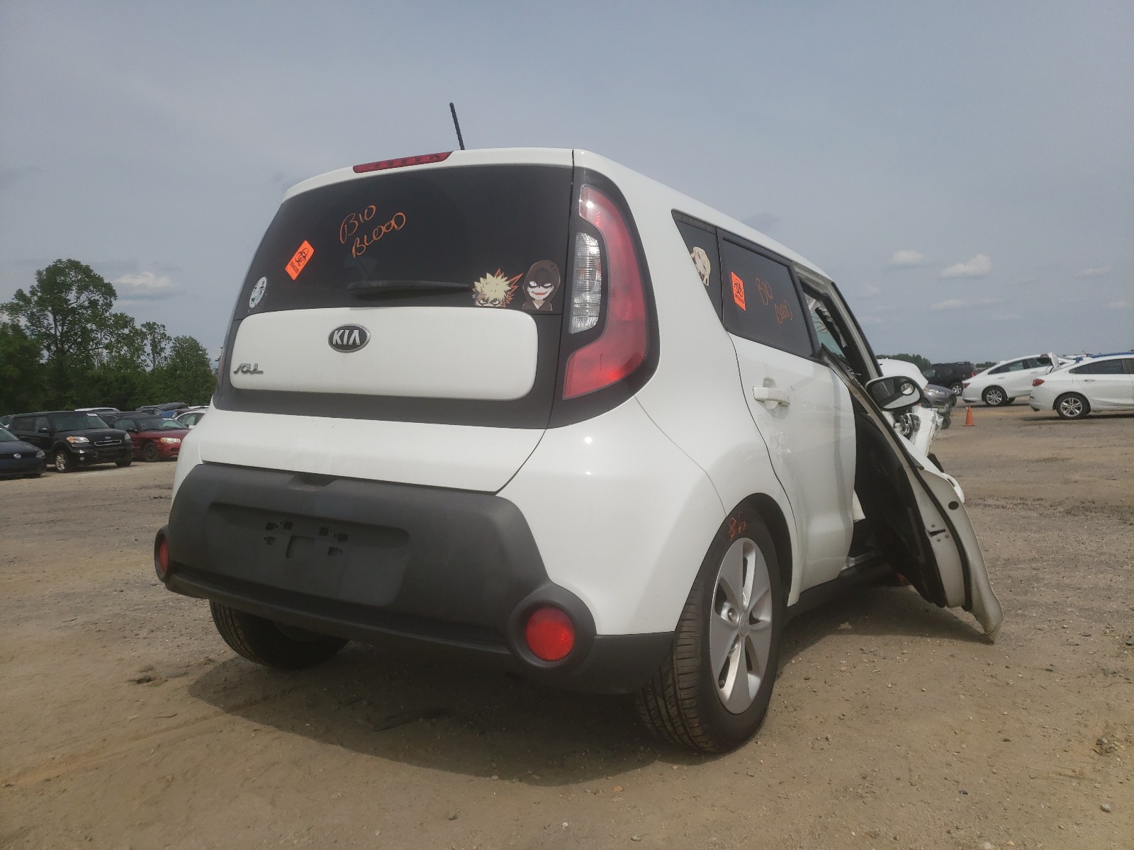 Фото 4 с аукциона – 2015 KIA SOUL с VIN KNDJN2A29F7774698