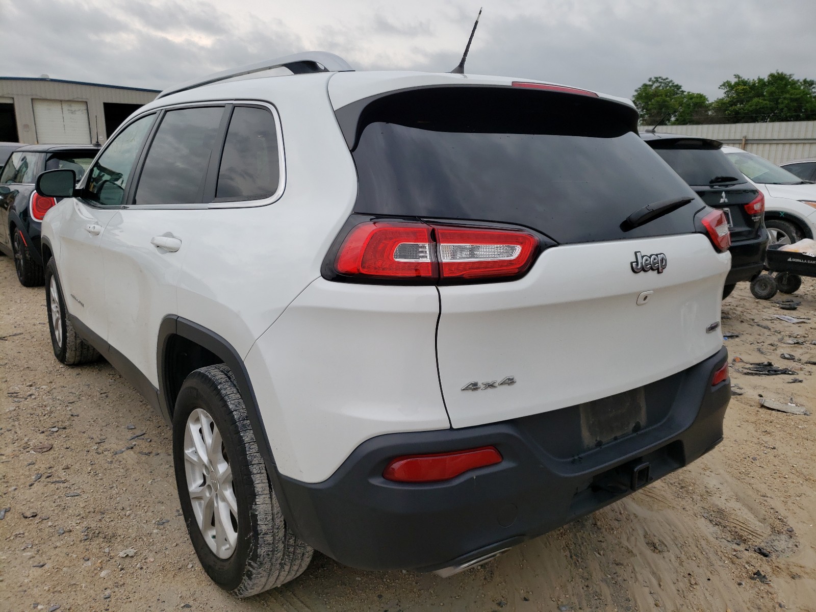Zdjęcie 3 z aukcji – 2015 JEEP CHEROKEE L z VIN 1C4PJMCS5FW755313