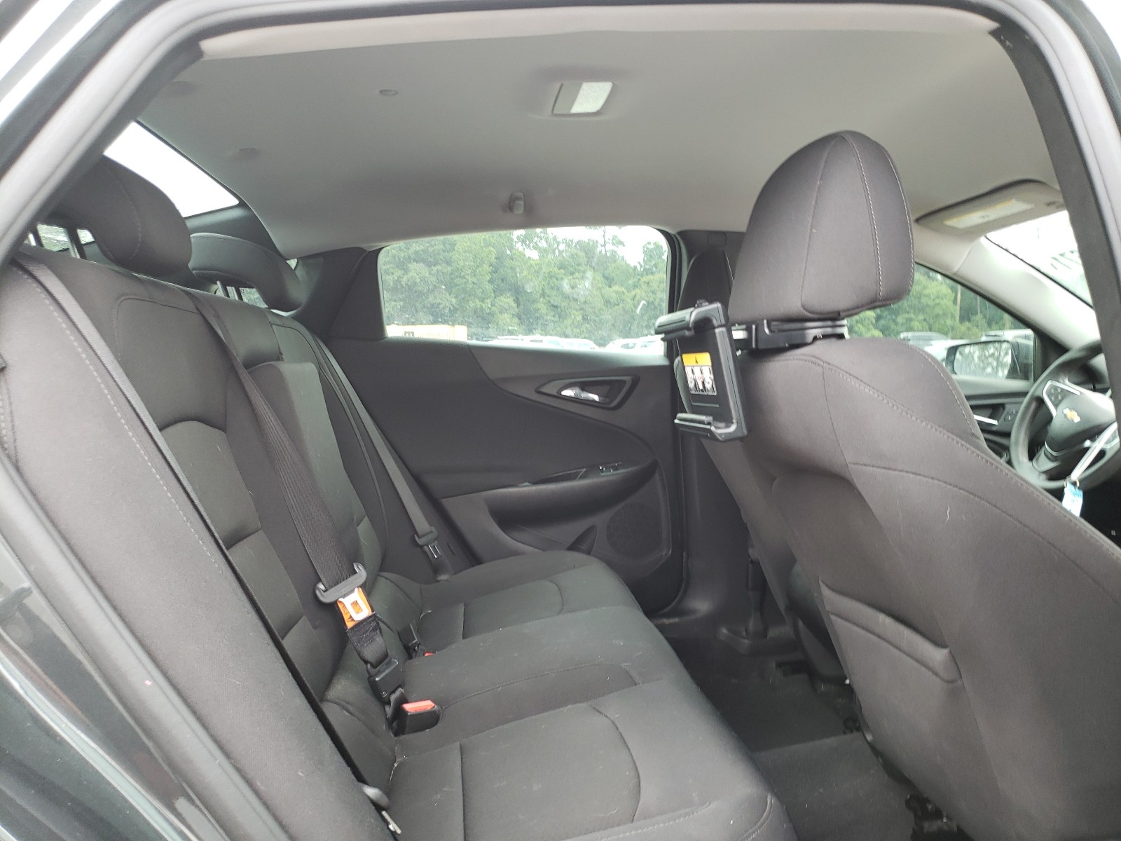 Photo 6 from auction – 2017 CHEVROLET MALIBU LS with VIN 1G1ZB5STXHF164850