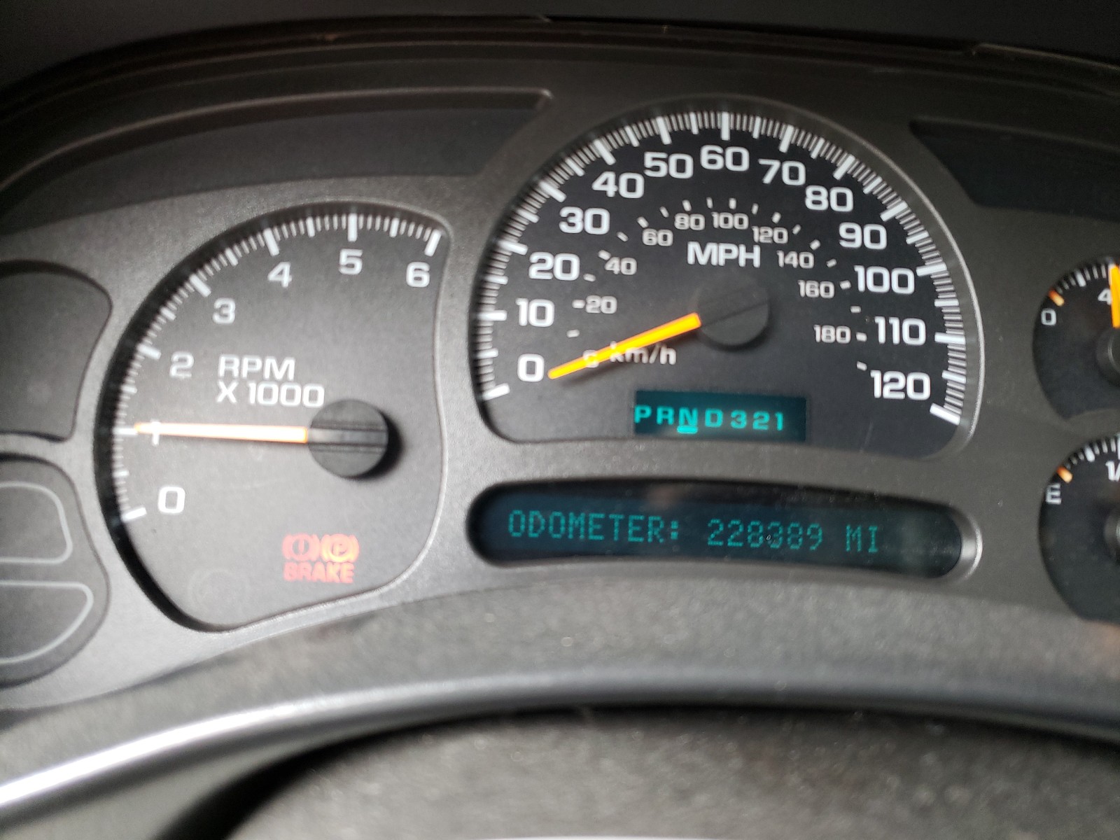 Photo 8 from auction – 2004 CHEVROLET AVALANCHE with VIN 3GNEK12T44G200580