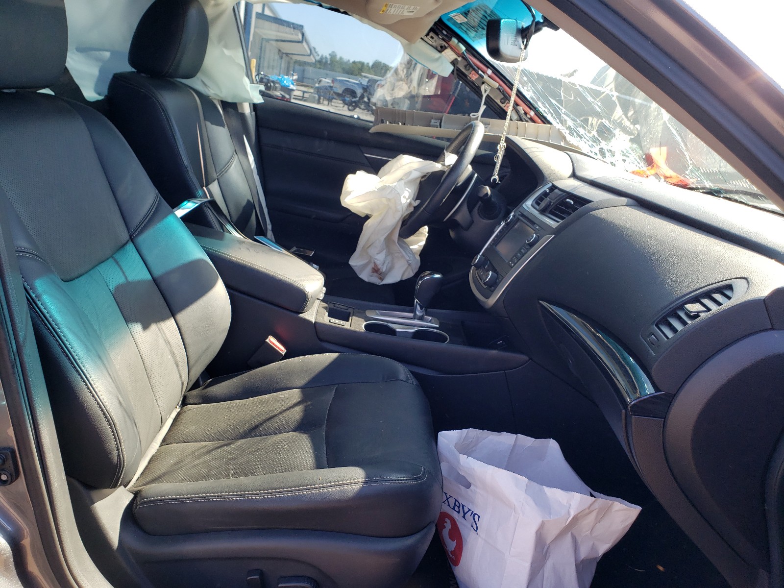 Photo 5 from auction – 2017 NISSAN ALTIMA 3.5 with VIN 1N4BL3AP9HC205958