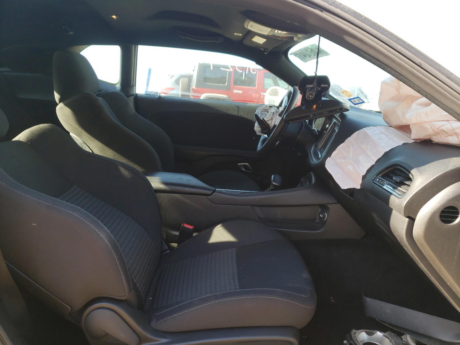 Photo 5 from auction – 2019 DODGE CHALLENGER with VIN 2C3CDZBT7KH578340