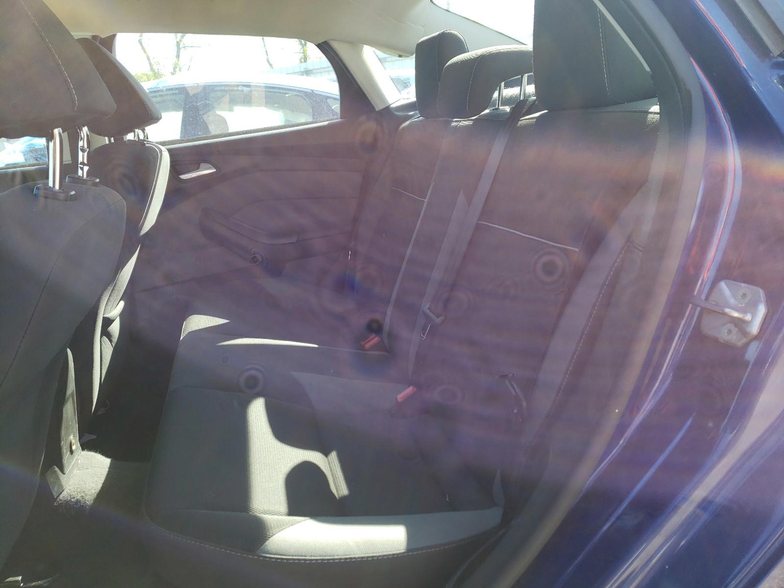 Photo 6 from auction – 2012 FORD FOCUS SE with VIN 1FAHP3F25CL462751