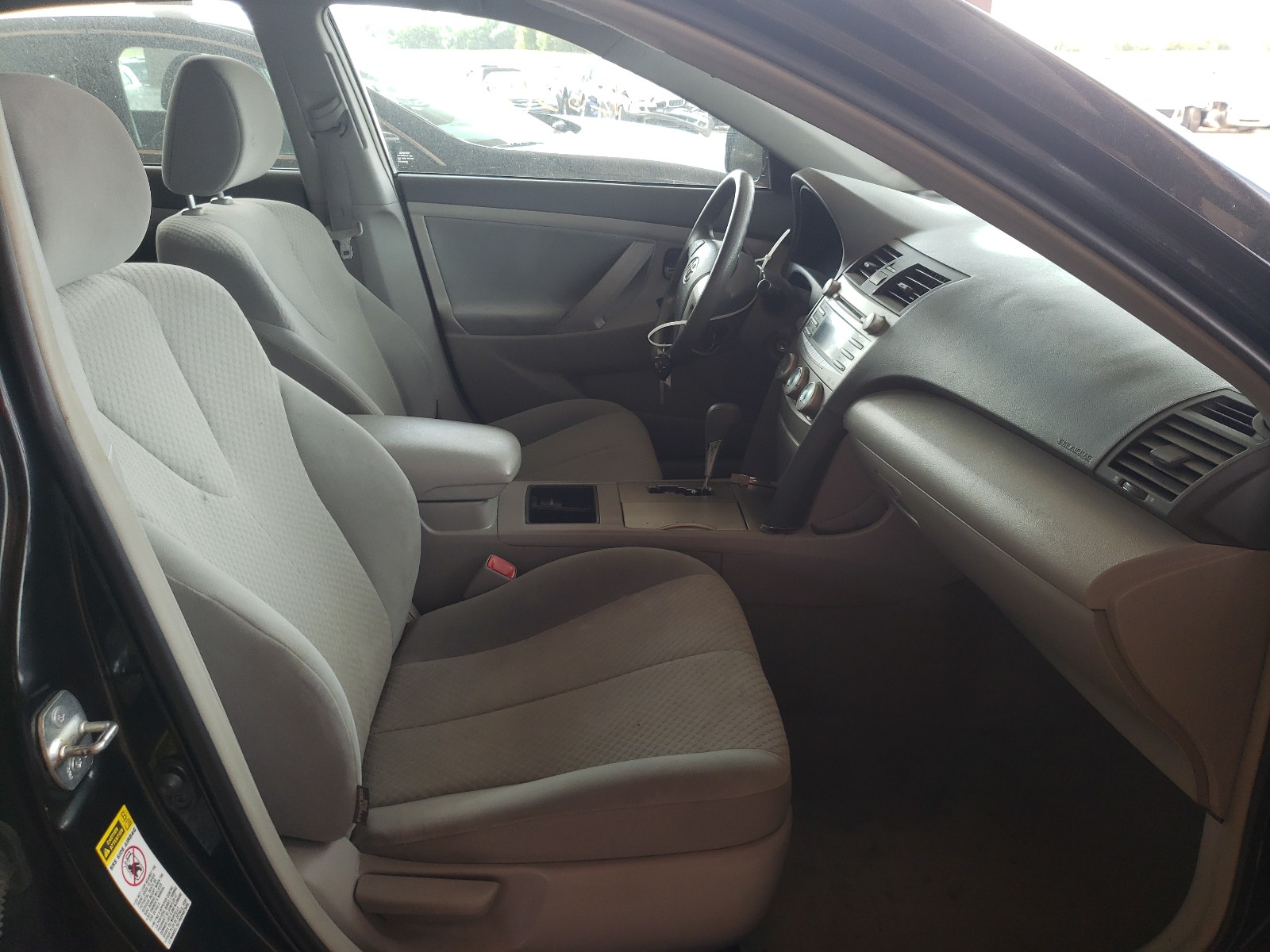 Photo 5 from auction – 2009 TOYOTA CAMRY BASE with VIN 4T4BE46K69R103540