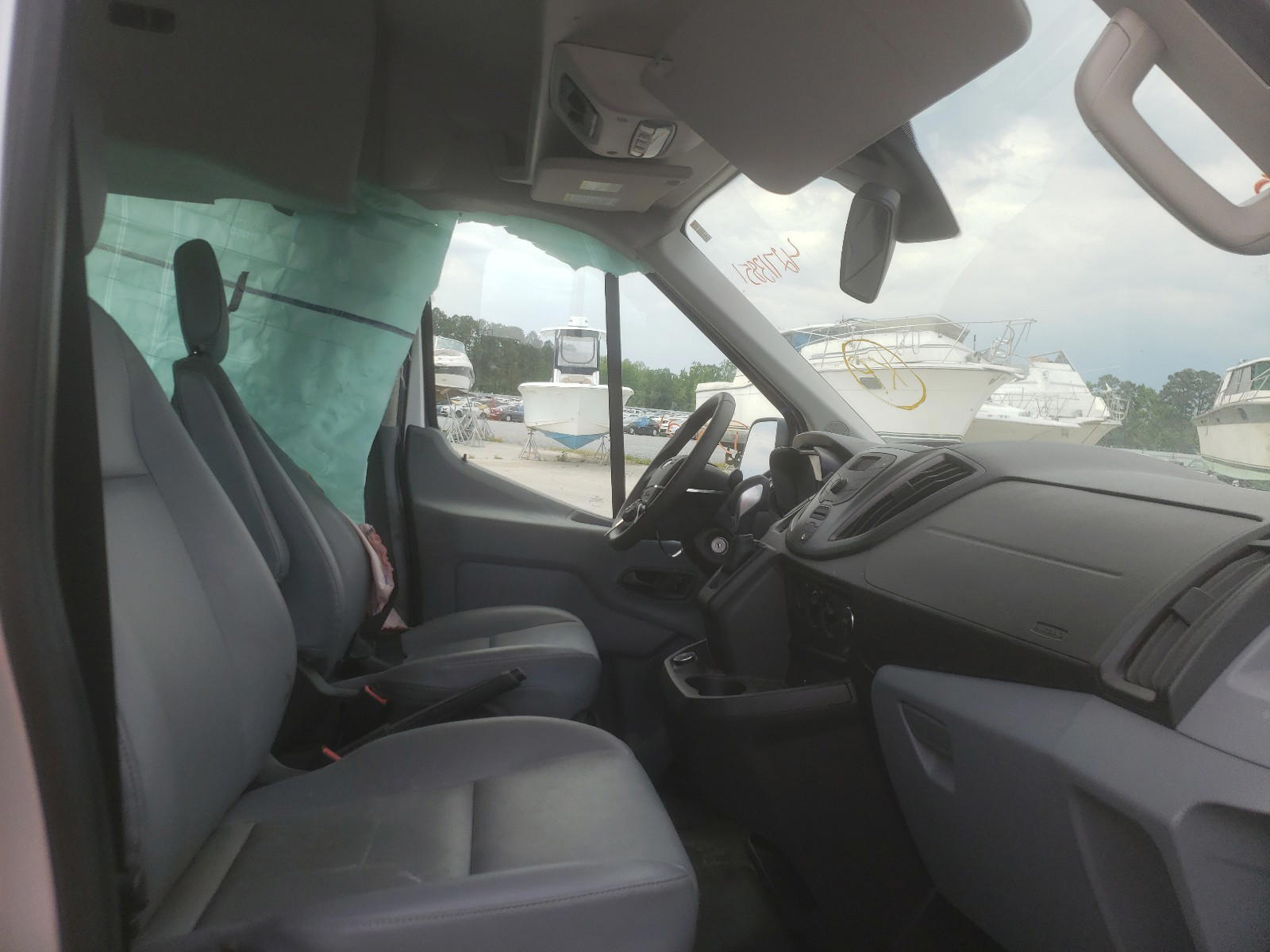 Photo 5 from auction – 2017 FORD TRANSIT with VIN 1FBAX2CM2HKA00838