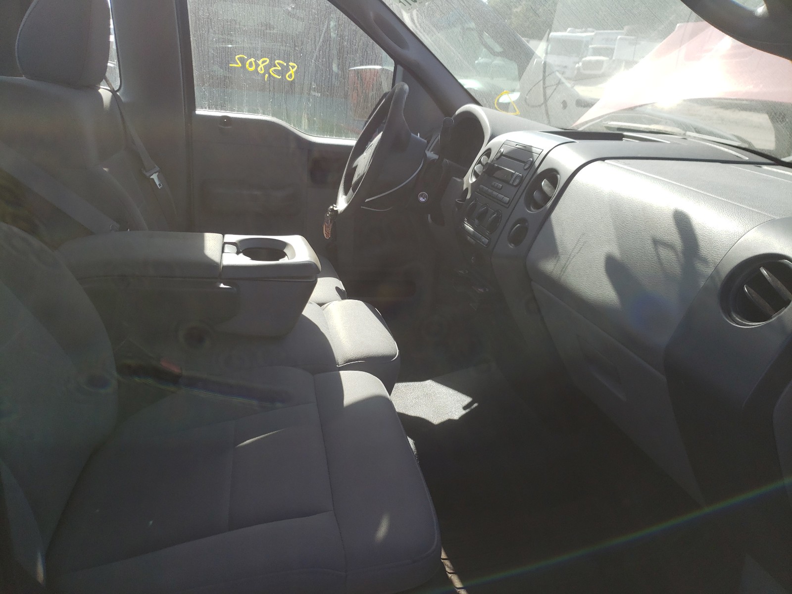 Photo 5 from auction – 2006 FORD F150 with VIN 1FTRF12246NA35887