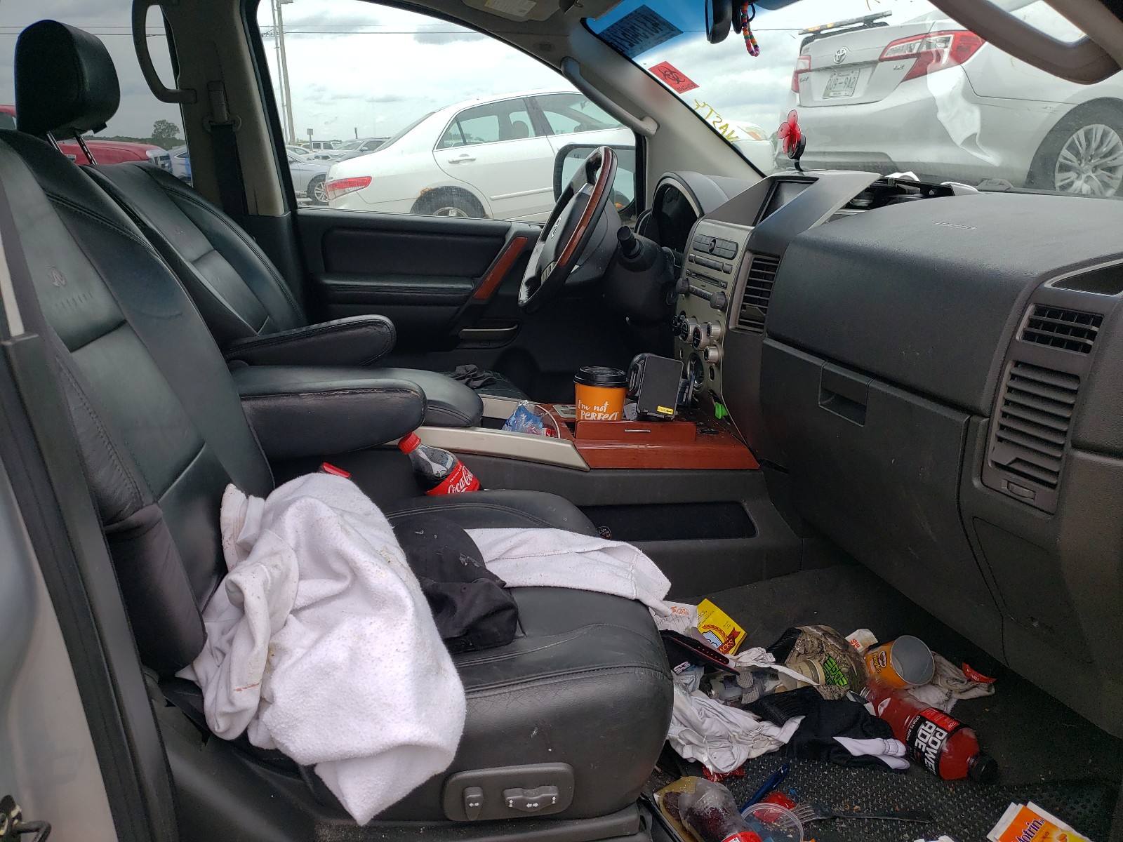Photo 5 from auction – 2005 INFINITI QX56 with VIN 5N3AA08A05N812183