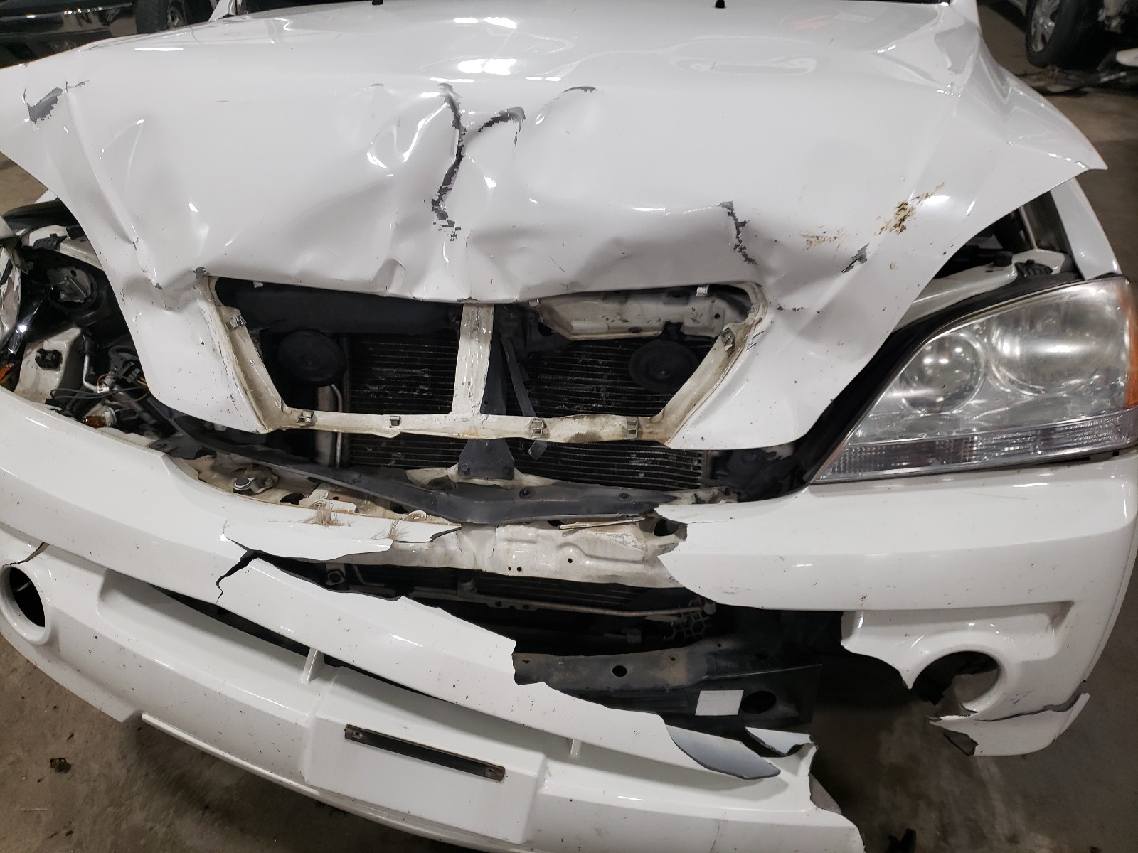 Photo 9 from auction – 2006 KIA SORENTO EX with VIN KNDJC733065601155