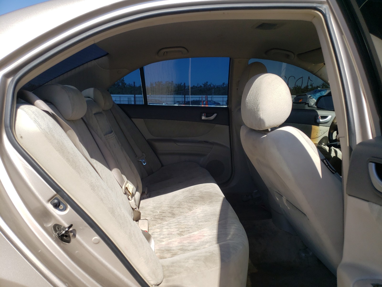 Photo 6 from auction – 2007 HYUNDAI SONATA GLS with VIN 5NPET46C07H206289