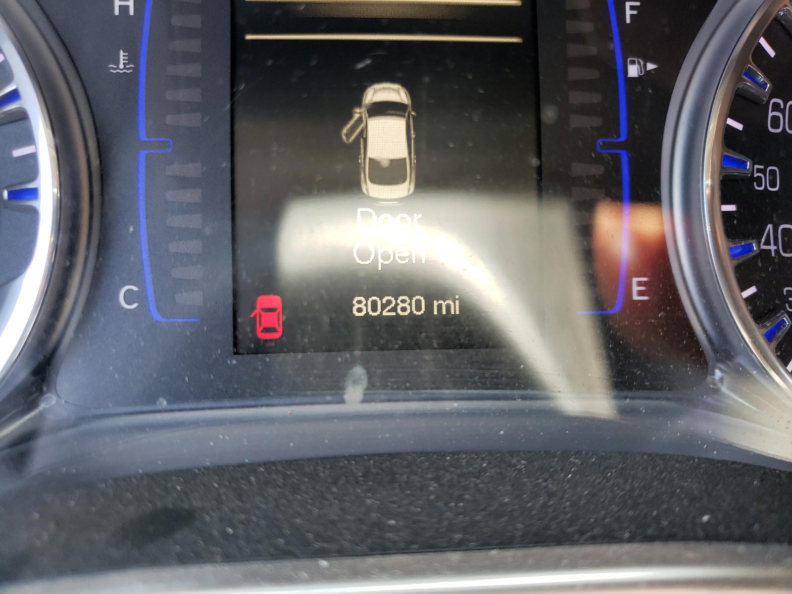 Photo 8 from auction – 2016 CHRYSLER 200 LIMITE with VIN 1C3CCCAB3GN176905