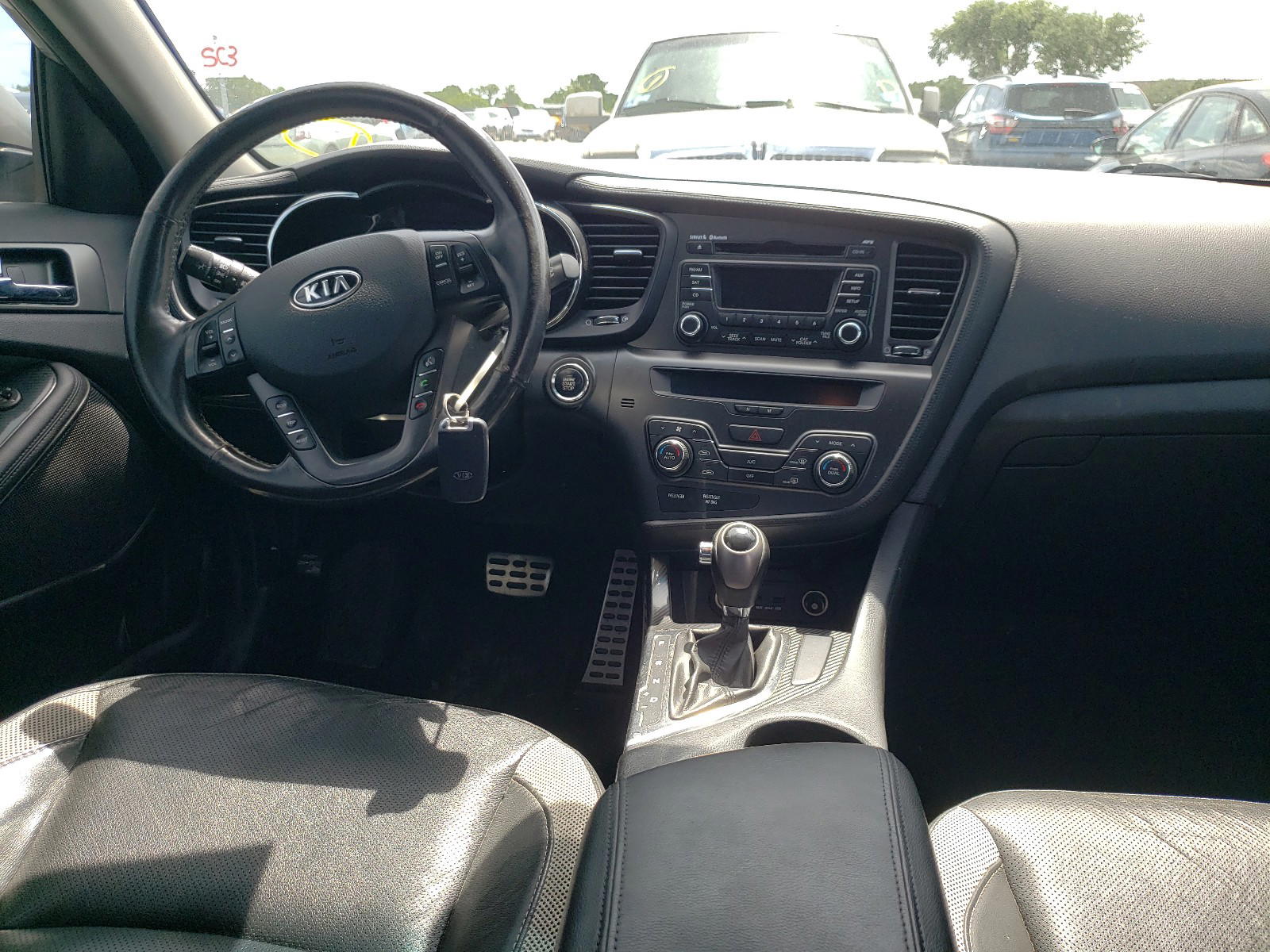 Photo 9 from auction – 2012 KIA OPTIMA SX with VIN 5XXGR4A62CG046091