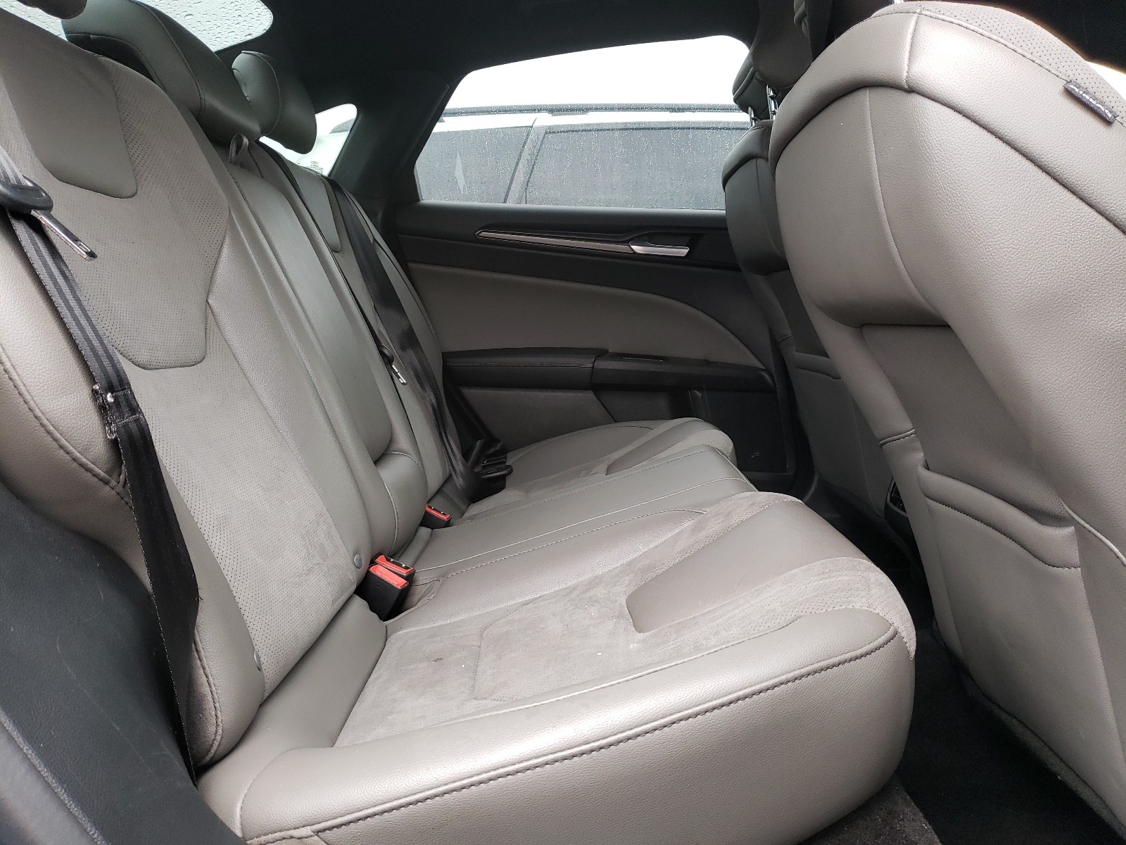 Photo 6 from auction – 2017 FORD FUSION SPO with VIN 3FA6P0VP6HR170750